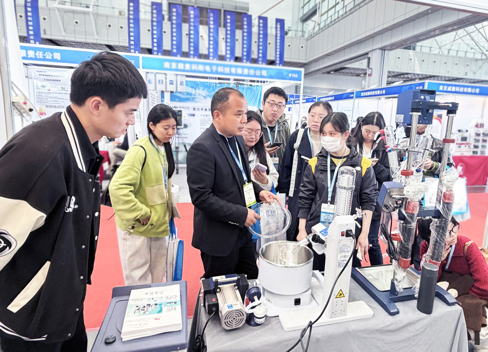 展會進行時鄭州長城科工貿(mào)亮相2026中國（南京）國際科教技術(shù)及裝備博覽會！